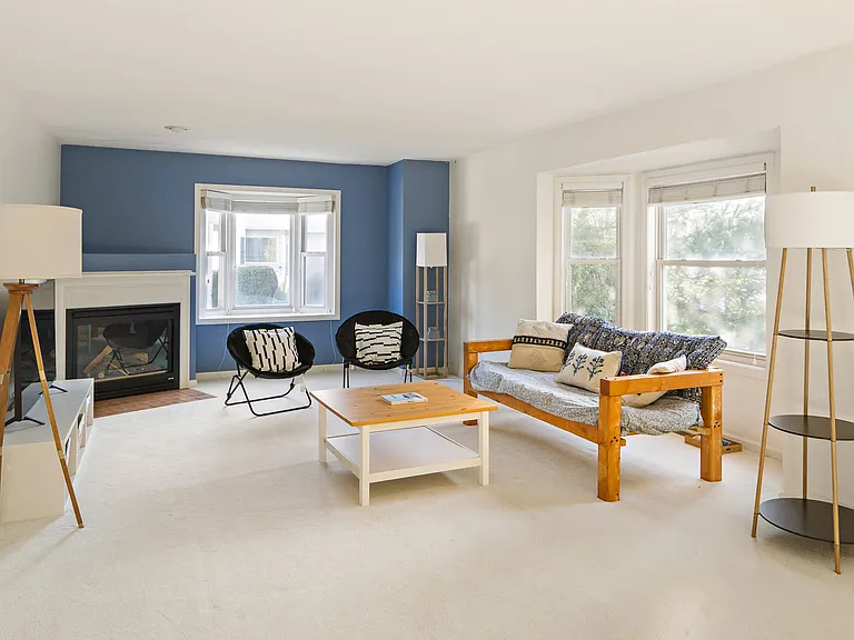 73 Half Crown Cir — Photo 5
