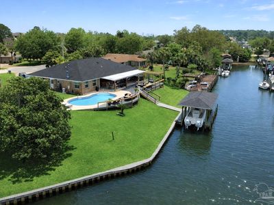 1047 Aquamarine Dr, Gulf Breeze, FL, 32563