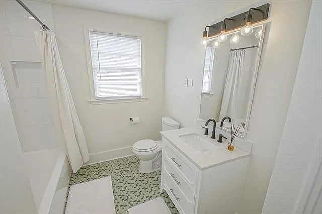614 Pink St — Photo 11