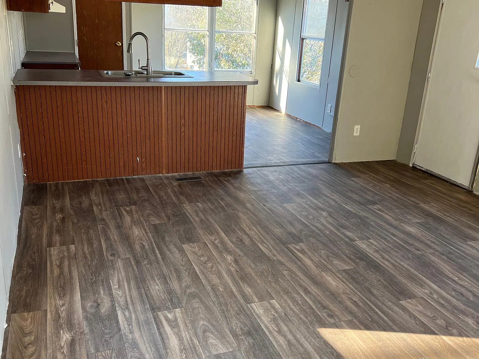 2 bed, $595 — Photo 2