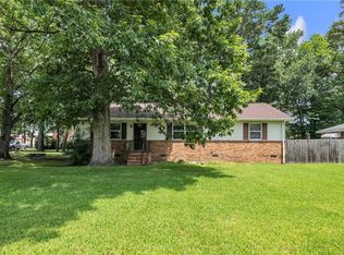 2328 Springdale Rd, Chesapeake, VA 23323