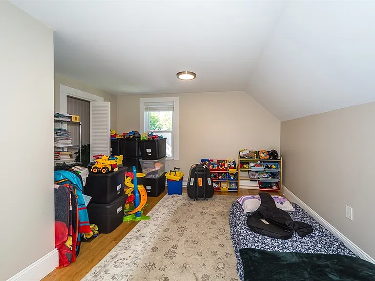 26 Pine St #26 — Photo 16