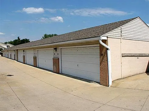 720 Shadybrook Dr — Photo 5