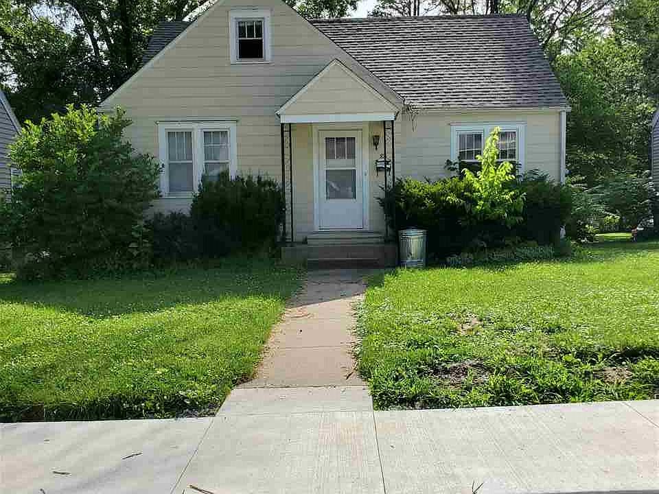 2nd image of 32 Olive Ct