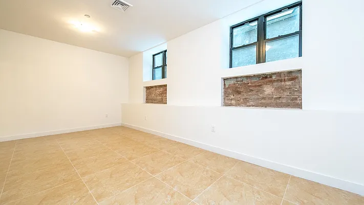 Rented by Nooklyn NYC LLC | media 15
