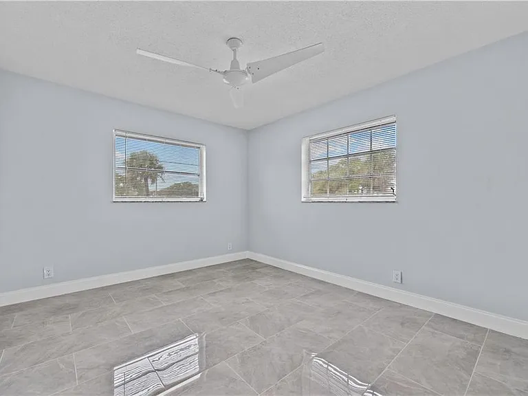 260 NW 19th St #290 — Photo 13