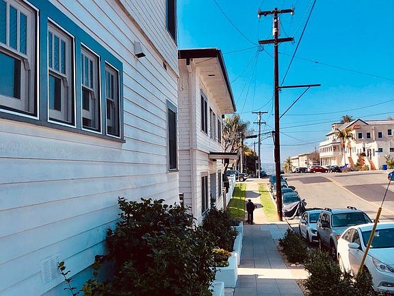 5th image of 233 Hawthorn St
