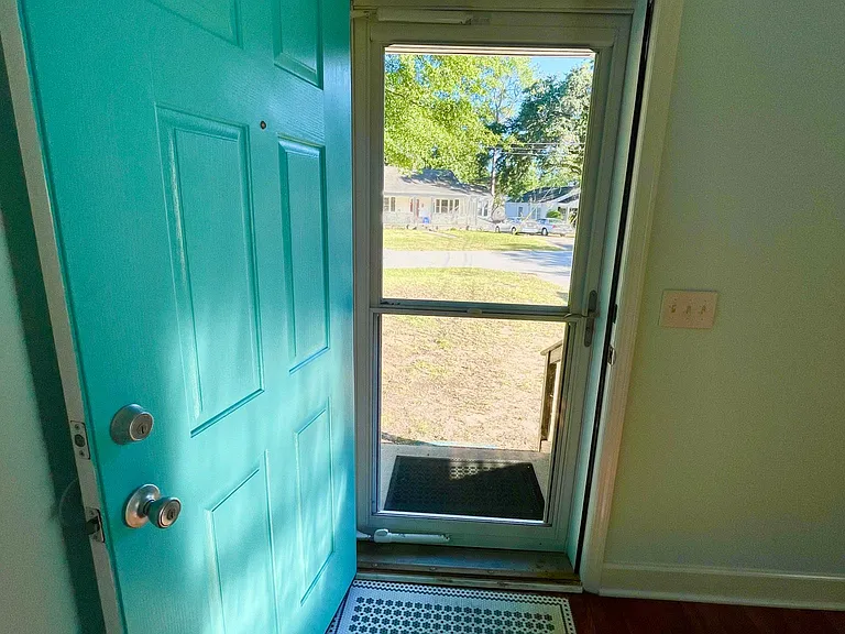 4317 Old Park Rd — Photo 2