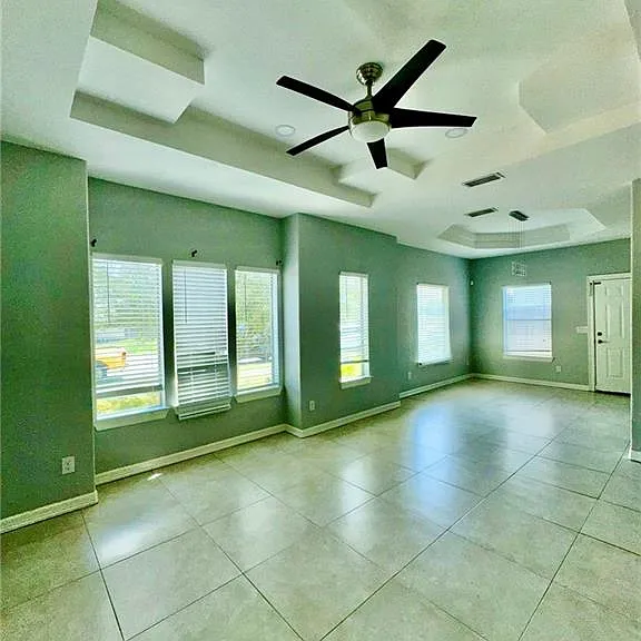 2703 Larkspur Ave — Photo 8