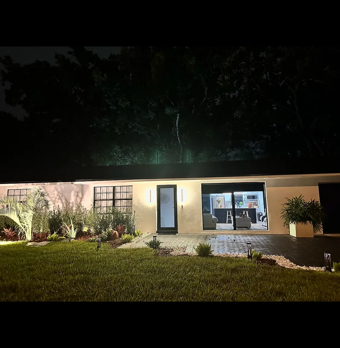 3 bed, 2000 sqft, $4,500 — Photo 2