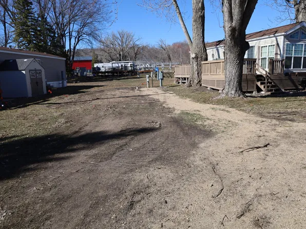 23326 N Lakeshore Dr, Glenwood, MN 56334
