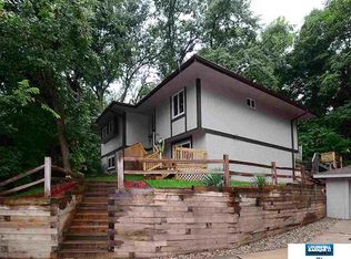 1211 Happy Hollow Ct, Plattsmouth, NE 68048