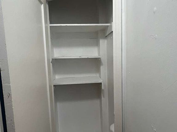 5th image of 615 S Normandie Ave APT 39
