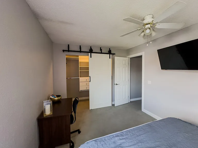 6104 Red Oak Dr #3 — Photo 23
