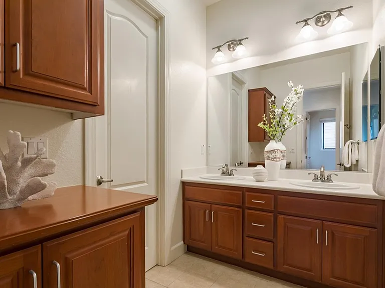 401 Alder Ln — Photo 10