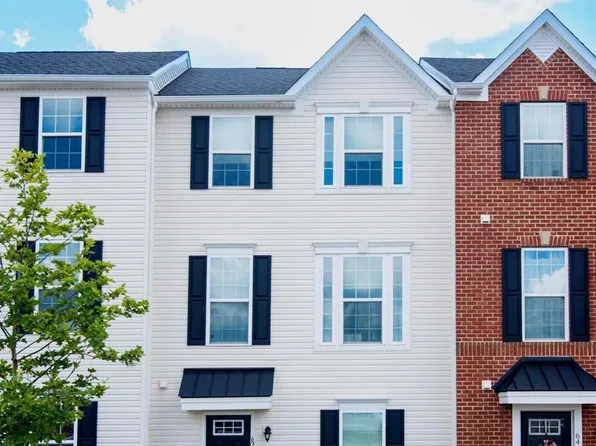 62 Indian Field Ln Building 4, Souderton, PA 18964