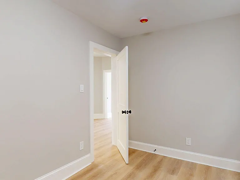 205 Chelsea St #2 — Photo 27