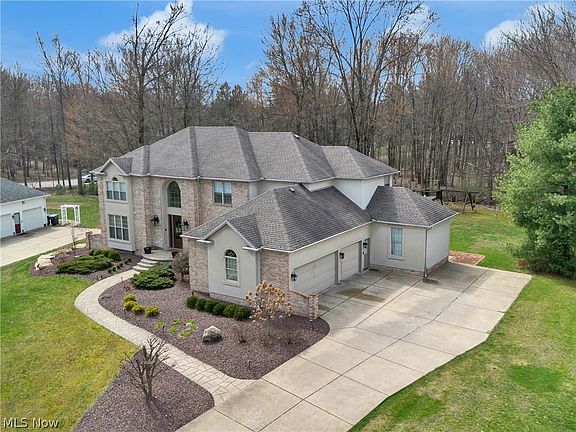 2nd image of 5315 Cloisters Dr
