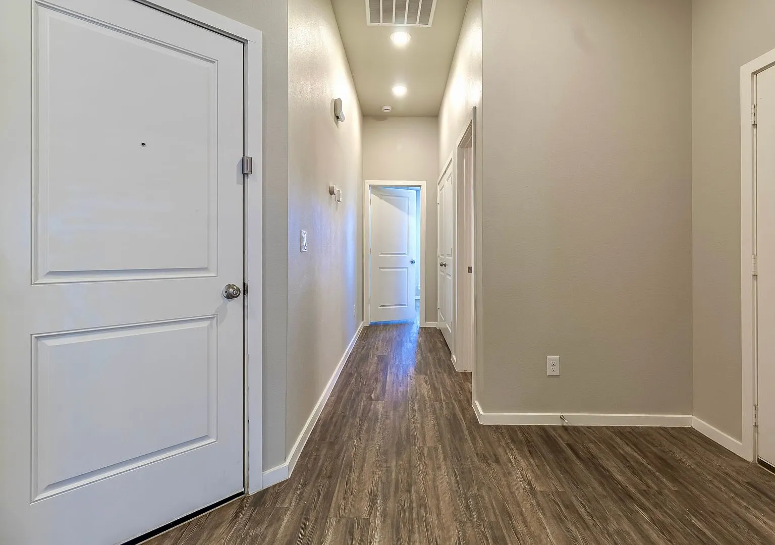 CD 2118 N Jayton Avenue — Photo 4