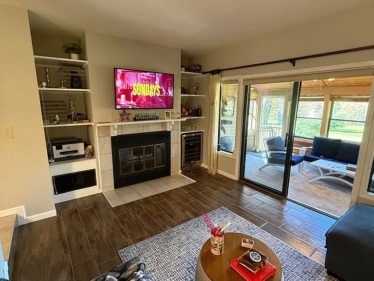 18 Putnam Ln — Photo 4