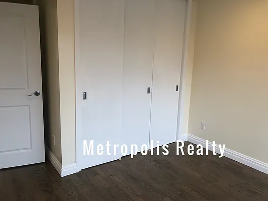 Rented by Metropolis International Realty Inc. | media 9