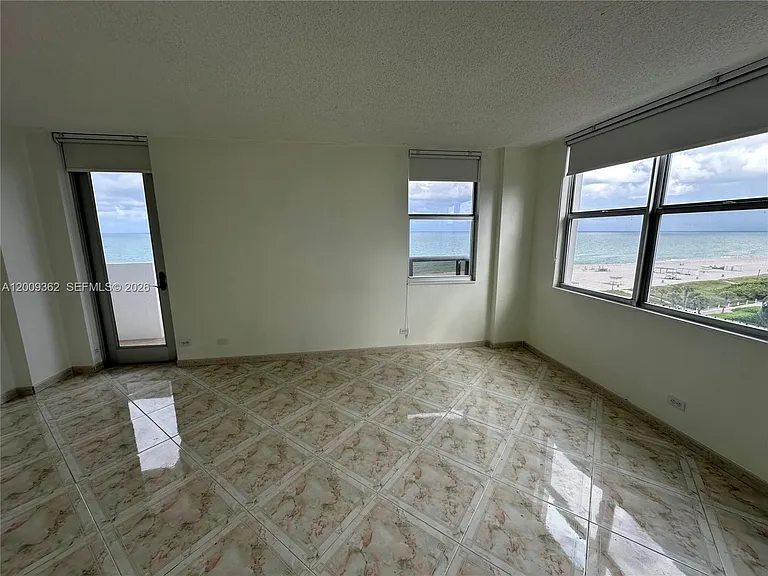 6039 Collins Ave #826 — Photo 6