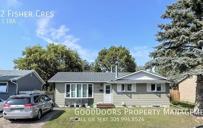 542 Fisher Cres — Photo 1
