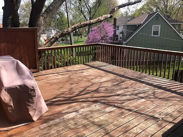 Top Floor Deck