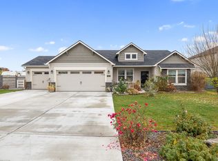 9810 Gamay Dr, Pasco, WA 99301