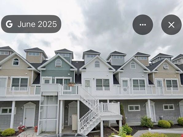 11 Harbor Villas