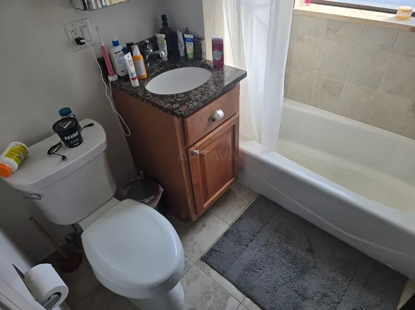 92 Rice St #2, Cambridge, MA 02140