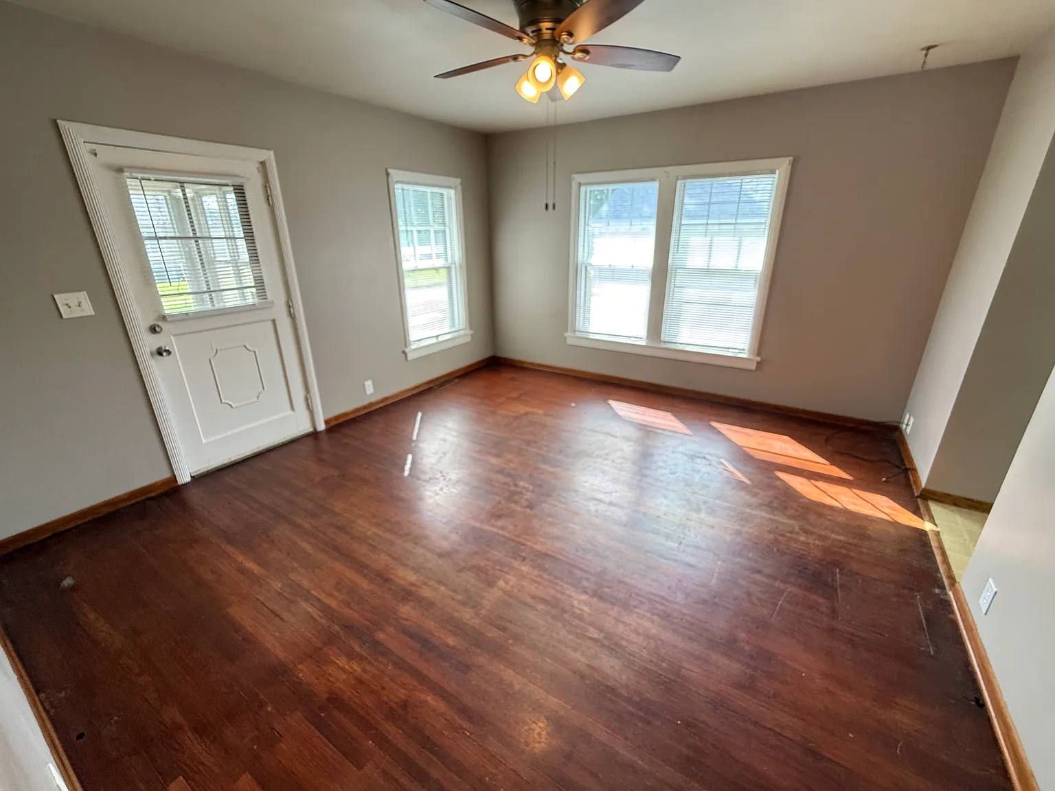 2 bed, 1000 sqft, $1,000 — Photo 4