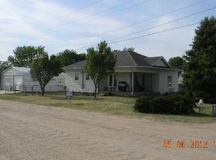 423 S Wilmot St, Cunningham, KS 67035
