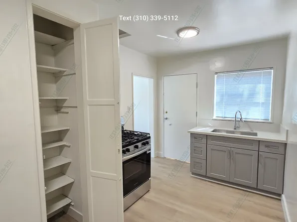 1839 9th St #D, Santa Monica, CA 90404