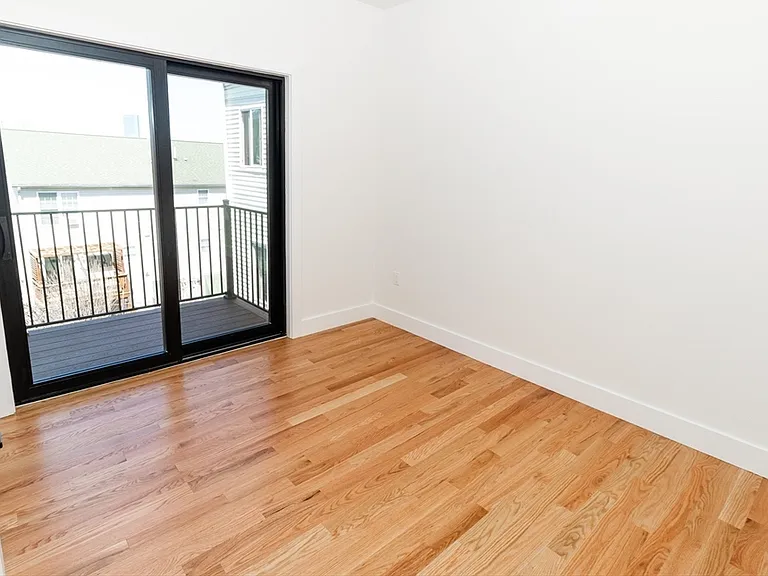 30 Clifton St #30B — Photo 11