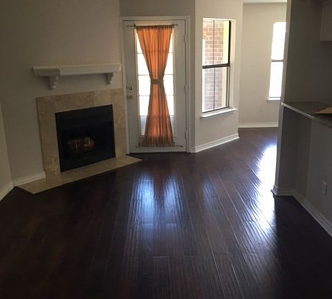4th image of 3249 Donnelly Cir #904