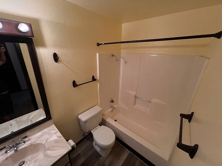 1480 Tamareno Cir #C — Photo 13