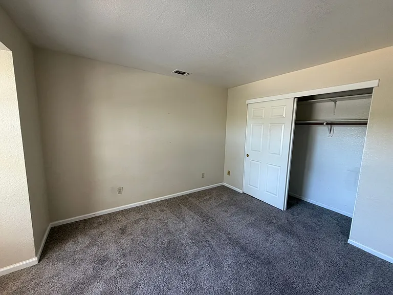 8801 Mohamed Cir — Photo 15