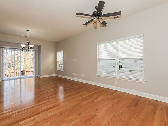 4th image of 4800 Abercromby St