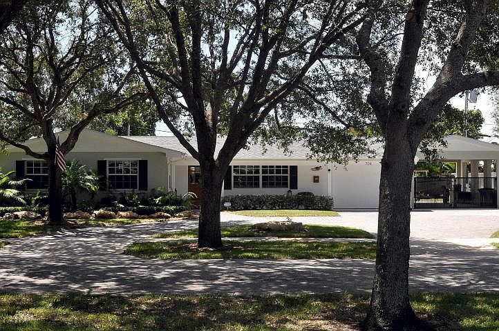 1st image of 704 Osprey Way