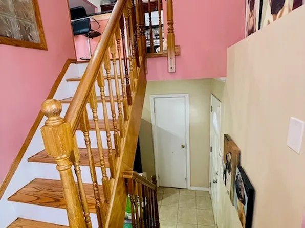 2715 Strickland Avenue image 22 of 42