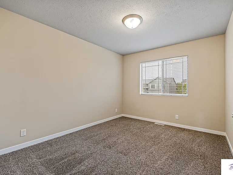 7825 N 147th Ave — Photo 17