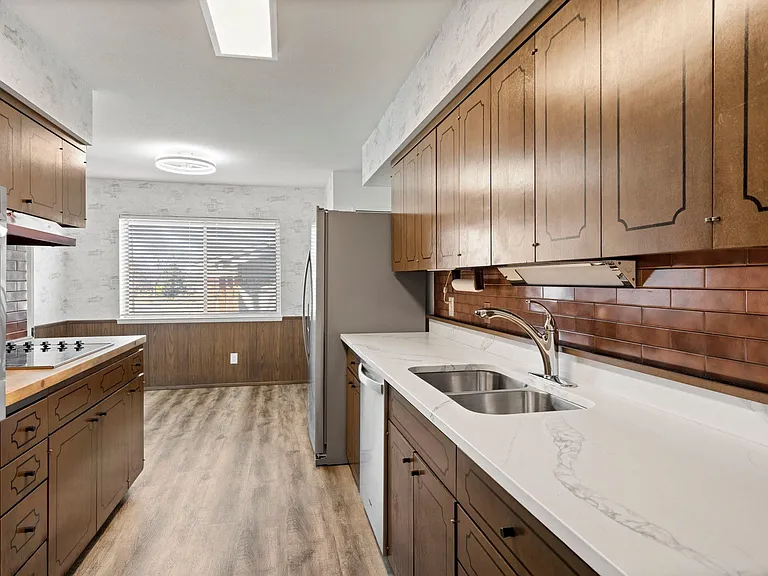 12611 High Meadow Dr — Photo 12