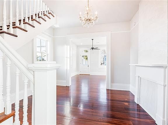 4th image of 1820 Urquhart St