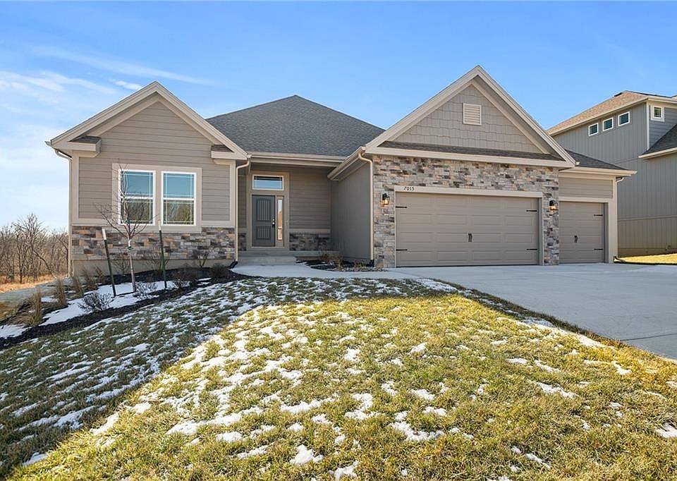 1st image of 7015 NE 103rd St