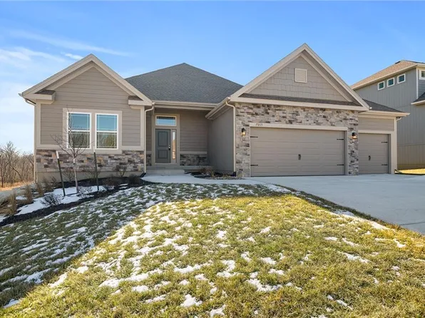 7015 NE 103rd St, Kansas City, MO 64156