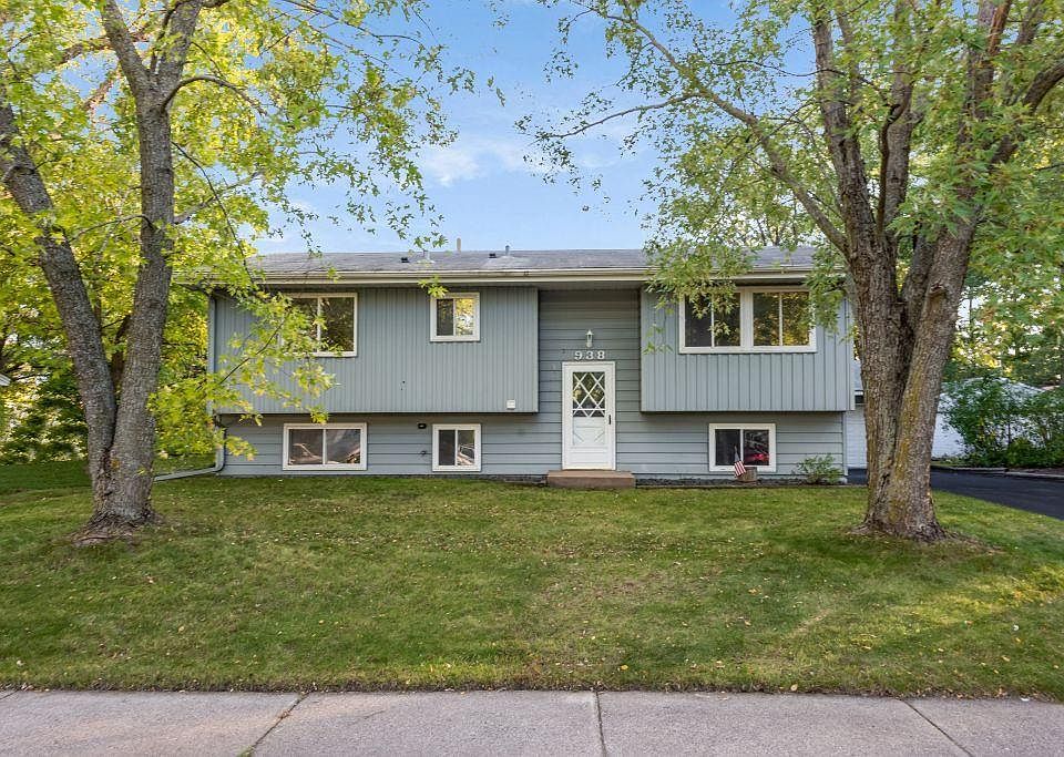 1st image of 938 Blackoaks Ln
