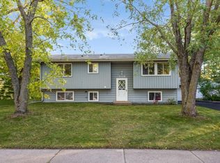 938 Blackoaks Ln, Anoka, MN 55303