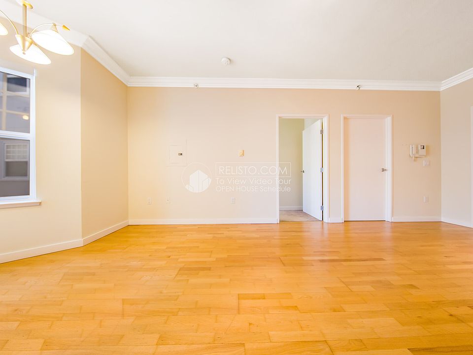 1st image of 900 Van Ness Ave APT 501