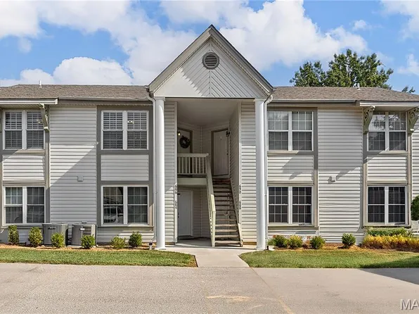 686 Sugar Trail Ct, Saint Peters, MO 63376